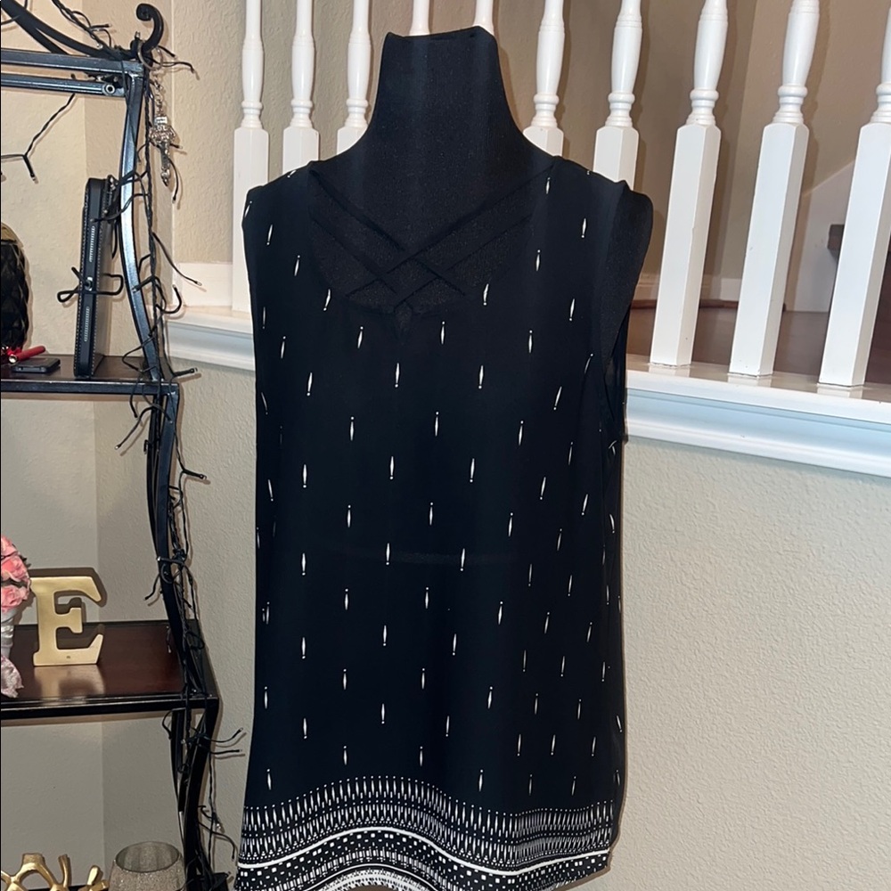 Maurices Black Sleeveless Top with Pattern